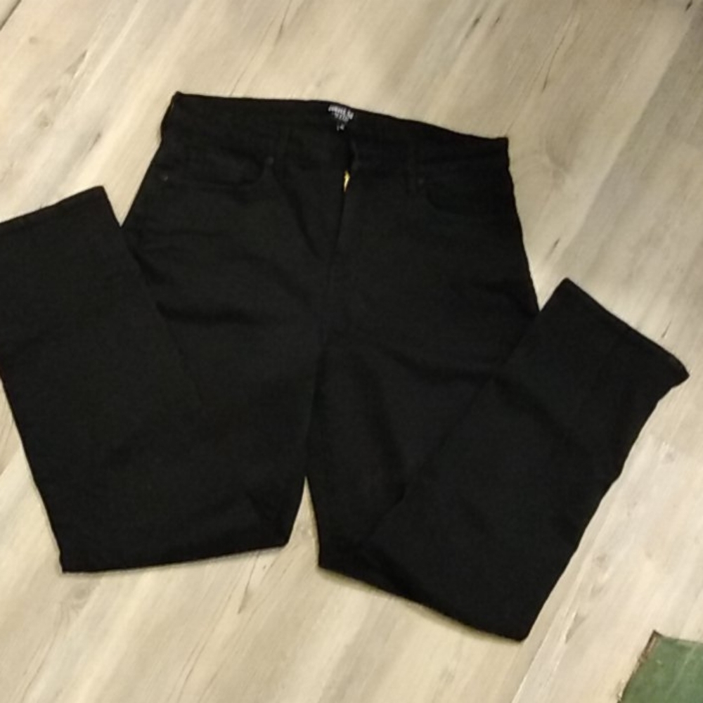 NYDJ Curves 360 Jeans Size 10 NWOT